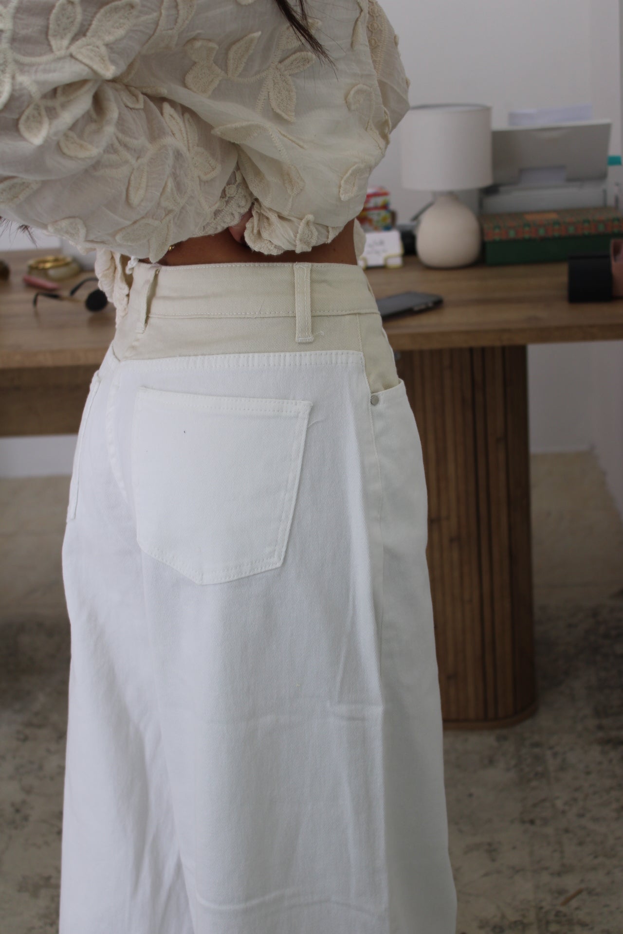 Wide Leg Jeans with Beige Waist