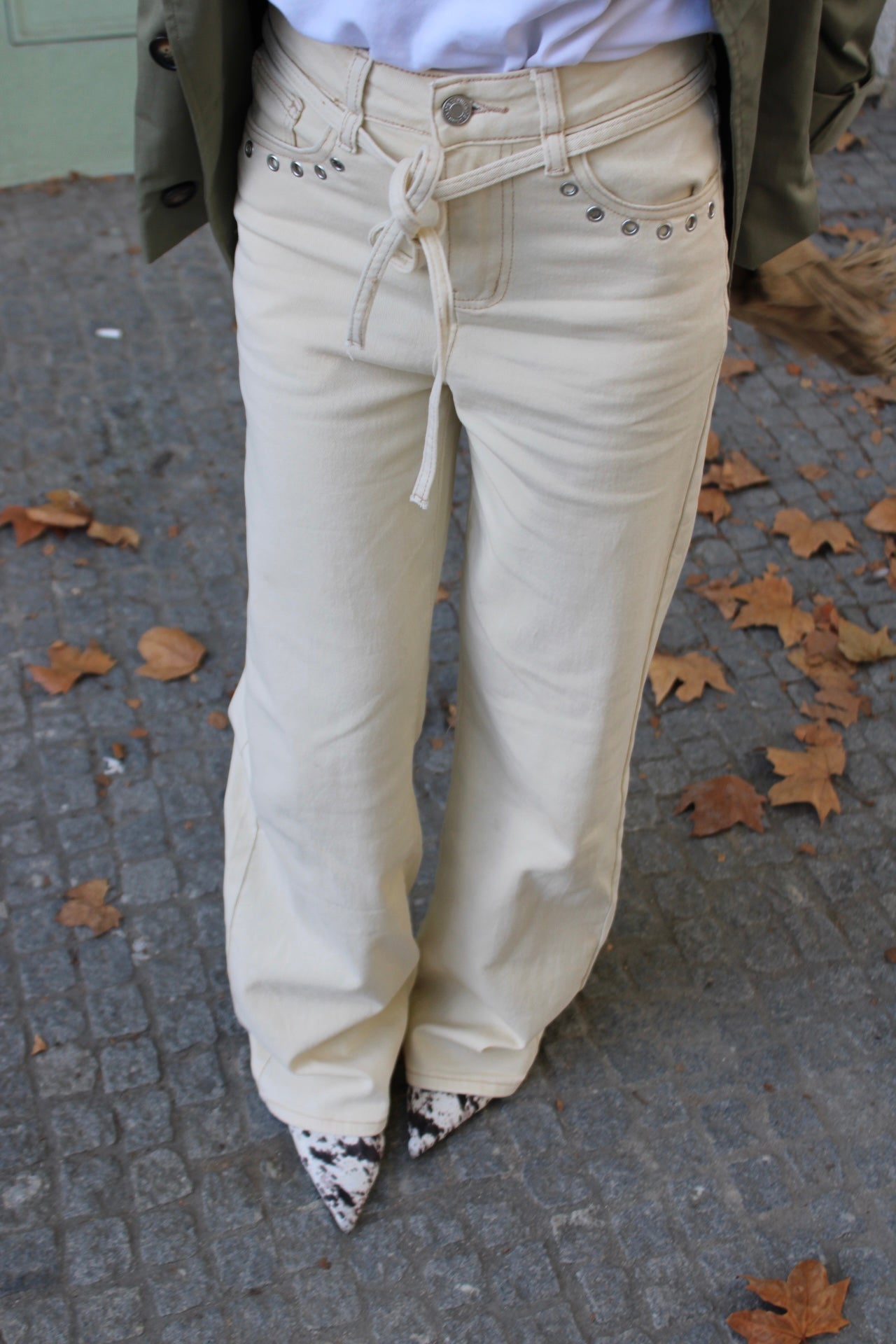 Cream Denim Pants with Eyelet Detail