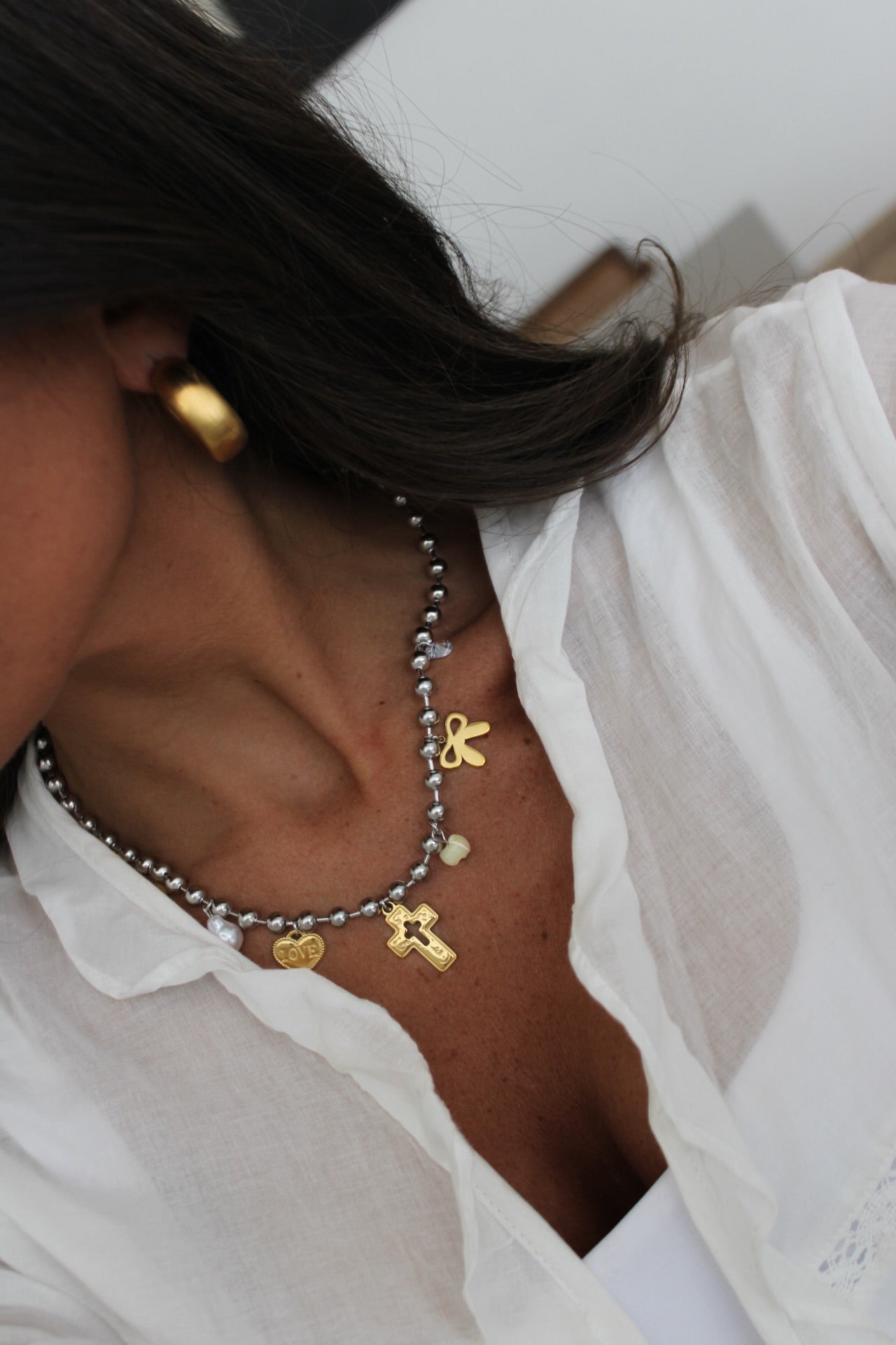 Two-tone necklace with pendants