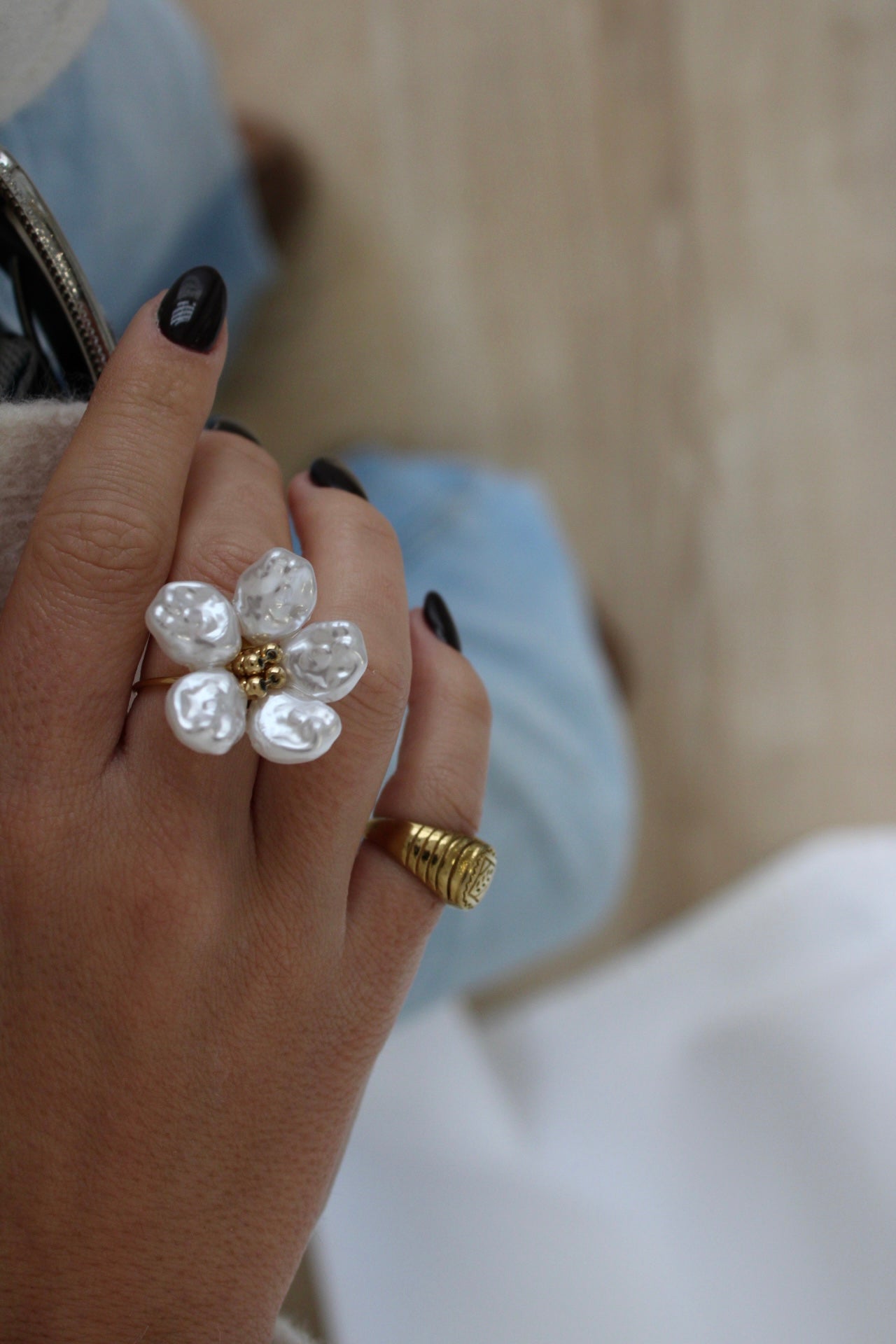 Flower Ring with Pearls
