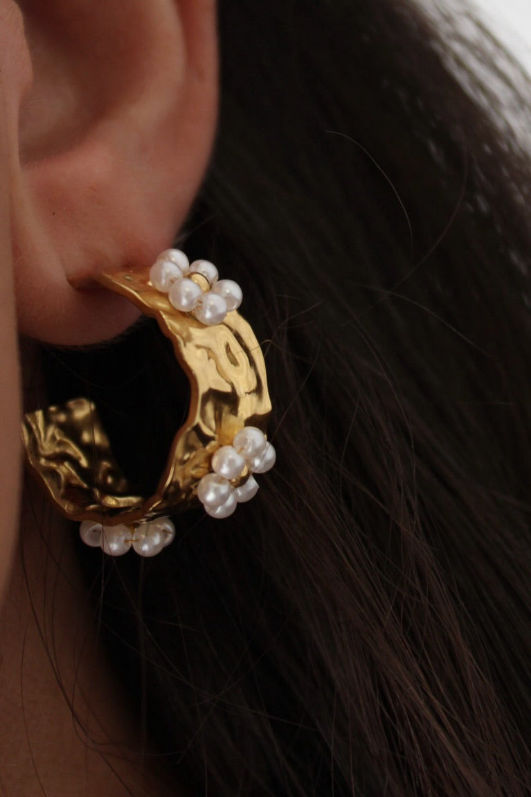 Hammered Earrings with Pearls