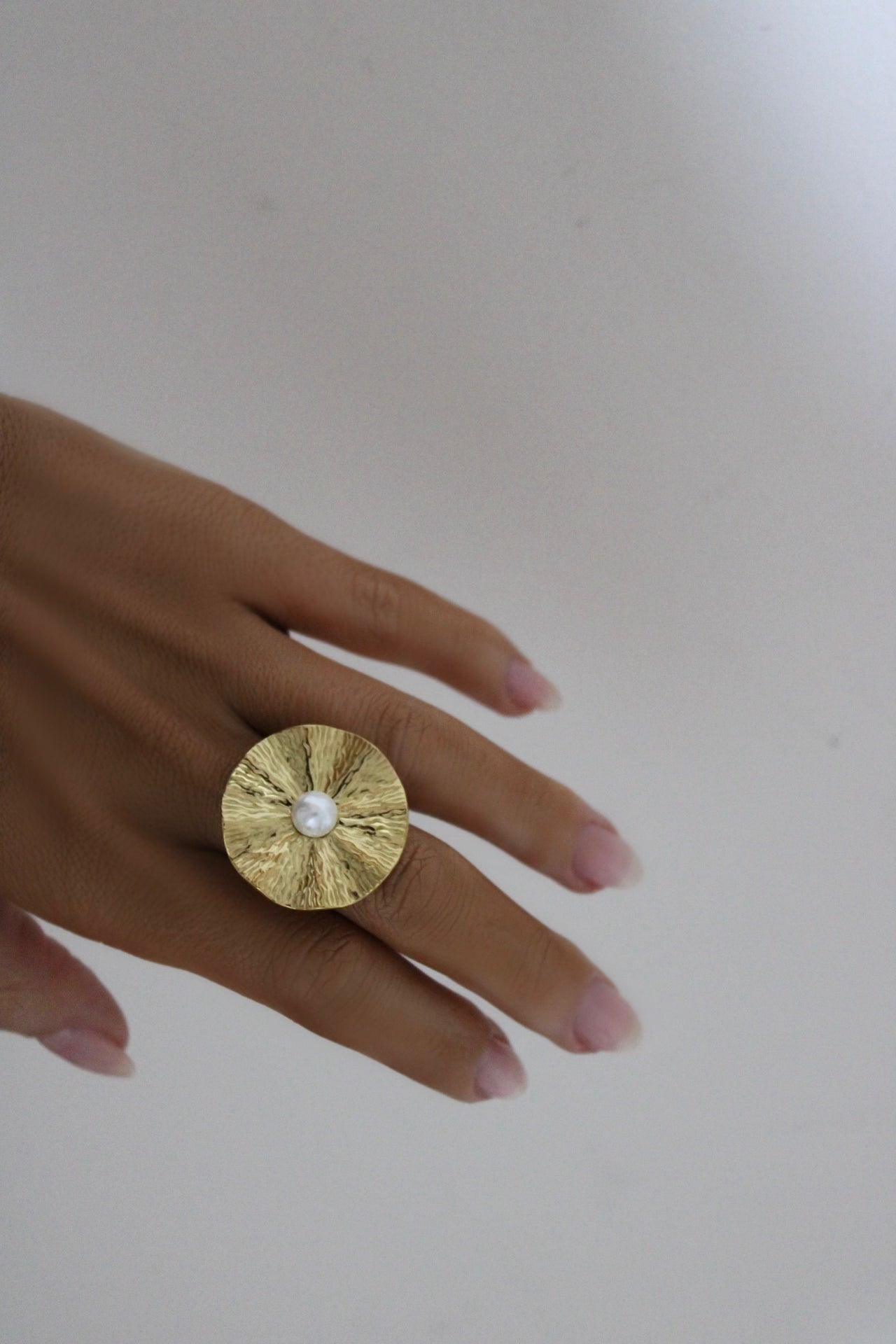 Round Ring with Pearl