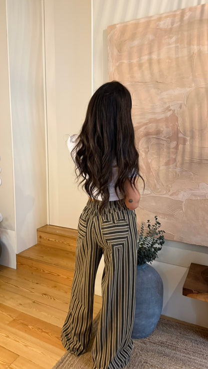Wide-Leg Stripes Pants