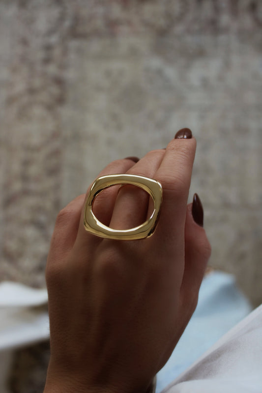 Maxi Ring Cut Out