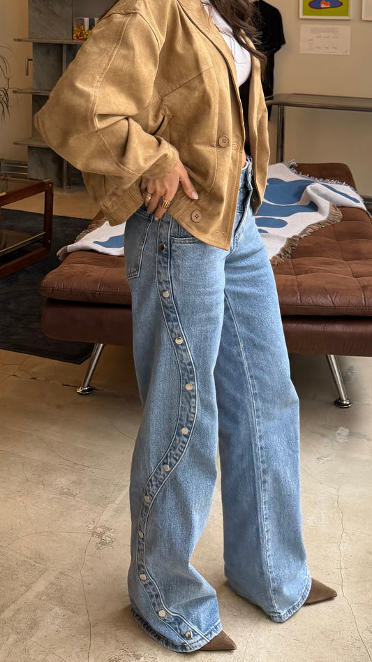 Side Button Wide-Leg Jeans