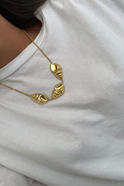 Boho Cowrie Shell Necklace – Beach-Inspired