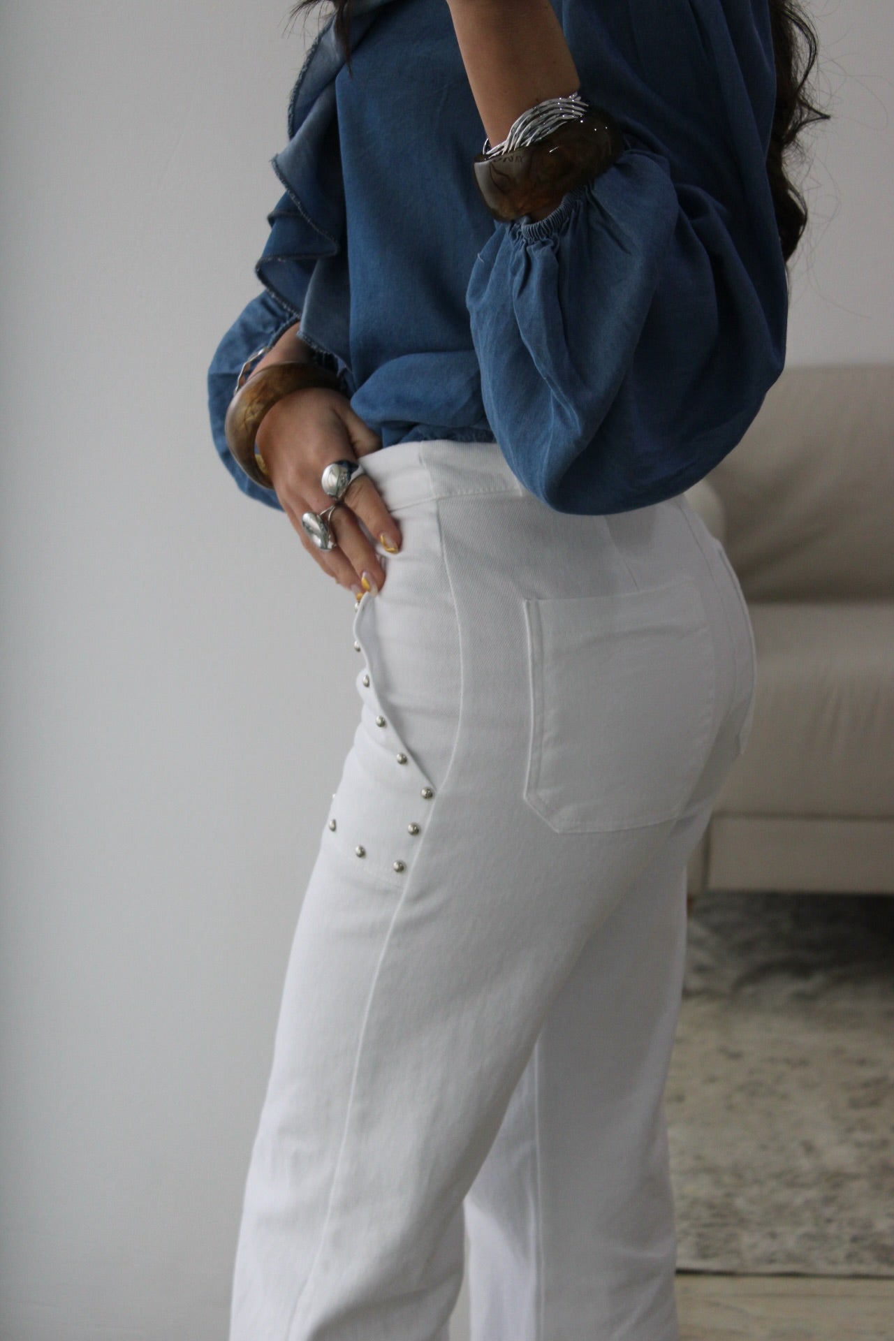 Jeans with Front Pockets and Stud