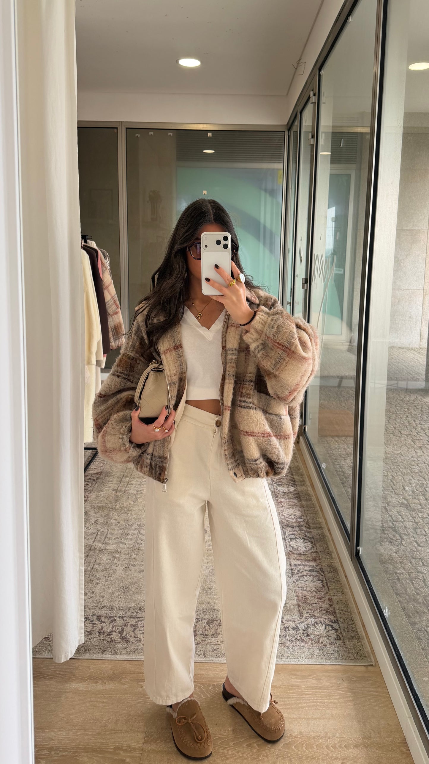 Essential Cream Barrel Jeans