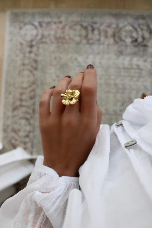 Adjustable Ring with Flower Design