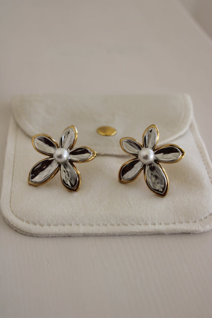 Flower Earrings with Pearl