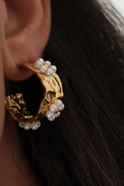 Hammered Earrings with Pearls