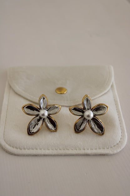 Flower Earrings with Pearl