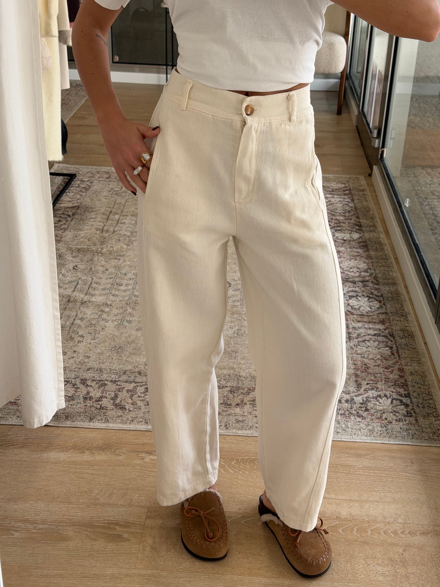 Essential Cream Barrel Jeans