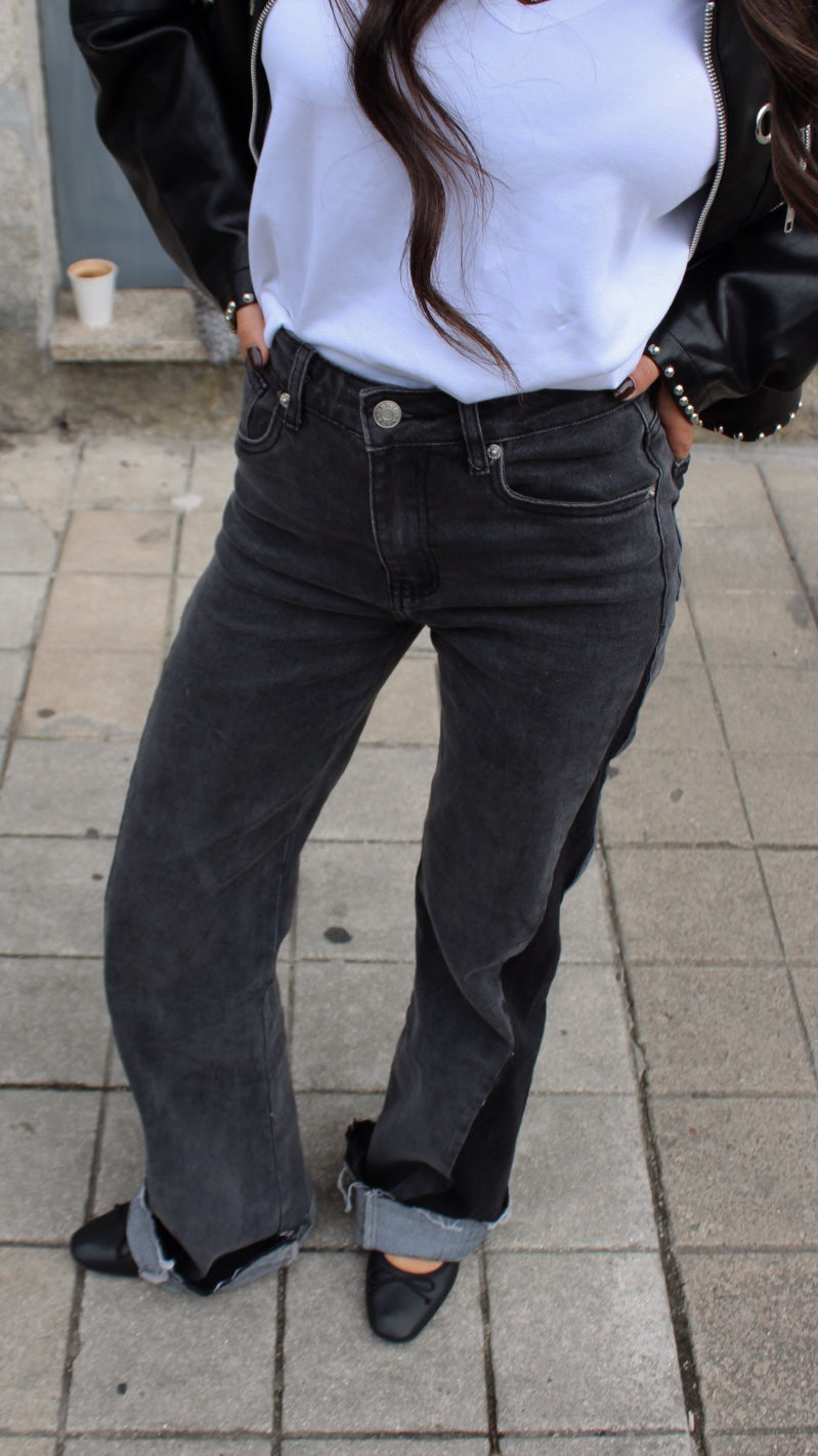 Dual Tone Black Washed Straight-Leg Jeans