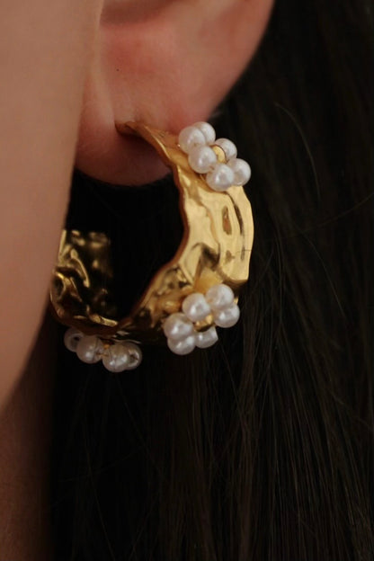 Hammered Earrings with Pearls