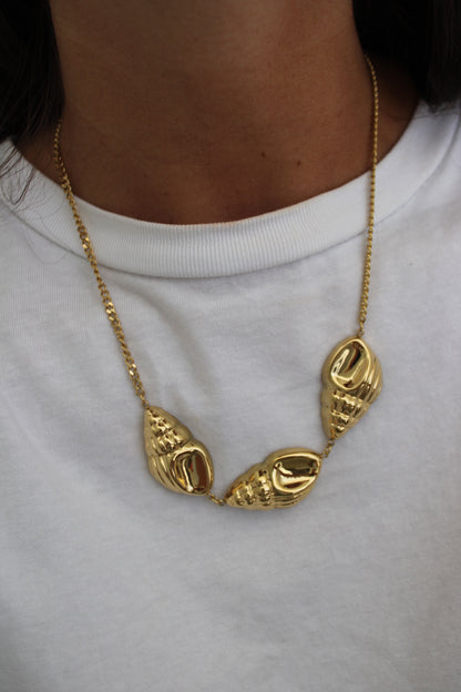 Boho Cowrie Shell Necklace – Beach-Inspired